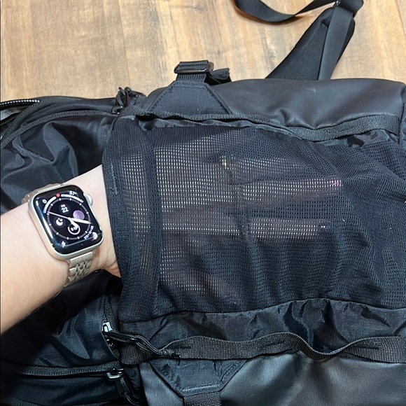 The North Face Black Recon Backpack - Picture 7 of 8